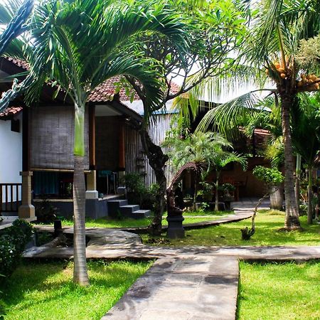 Coconut Beach Bungalows & Warung آميدْ المظهر الخارجي الصورة