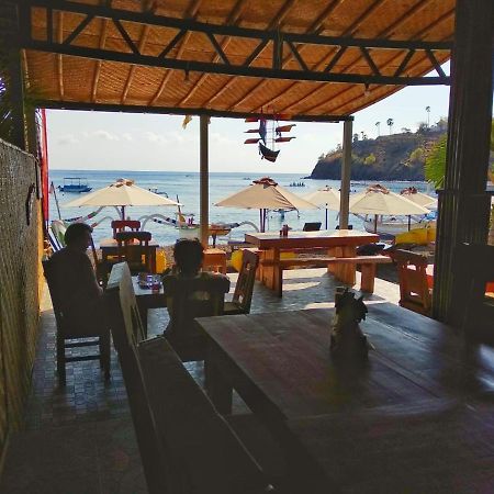 Coconut Beach Bungalows & Warung آميدْ المظهر الخارجي الصورة