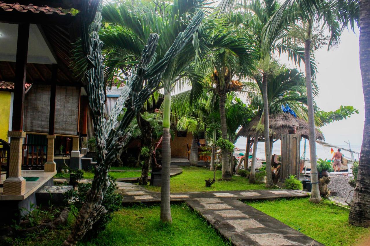Coconut Beach Bungalows & Warung آميدْ المظهر الخارجي الصورة