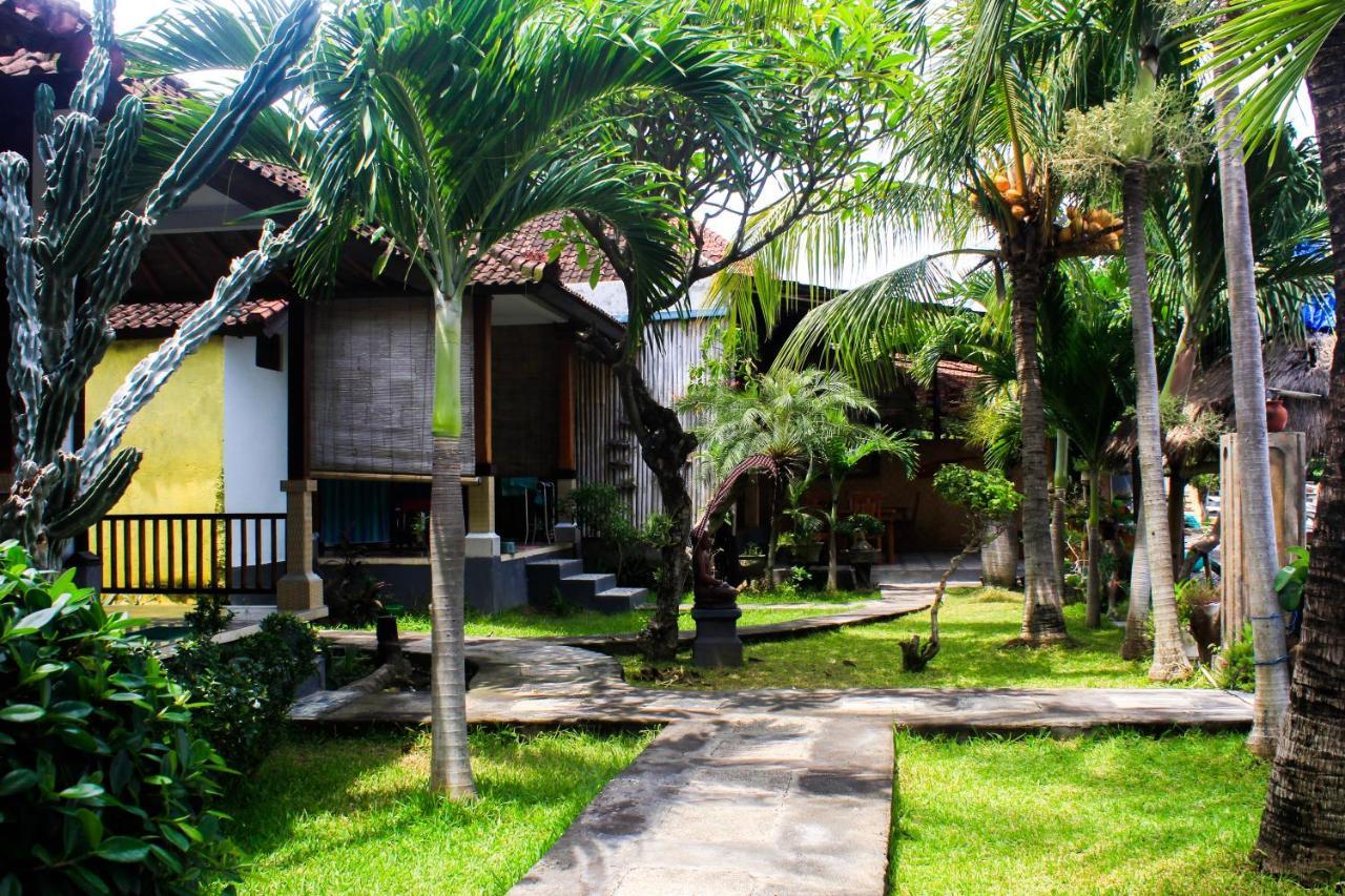 Coconut Beach Bungalows & Warung آميدْ المظهر الخارجي الصورة