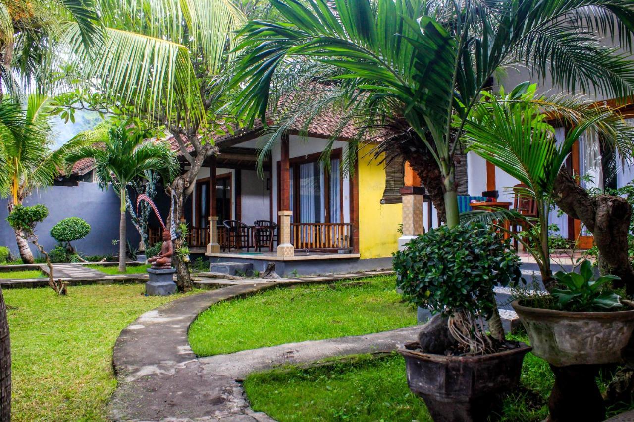 Coconut Beach Bungalows & Warung آميدْ المظهر الخارجي الصورة