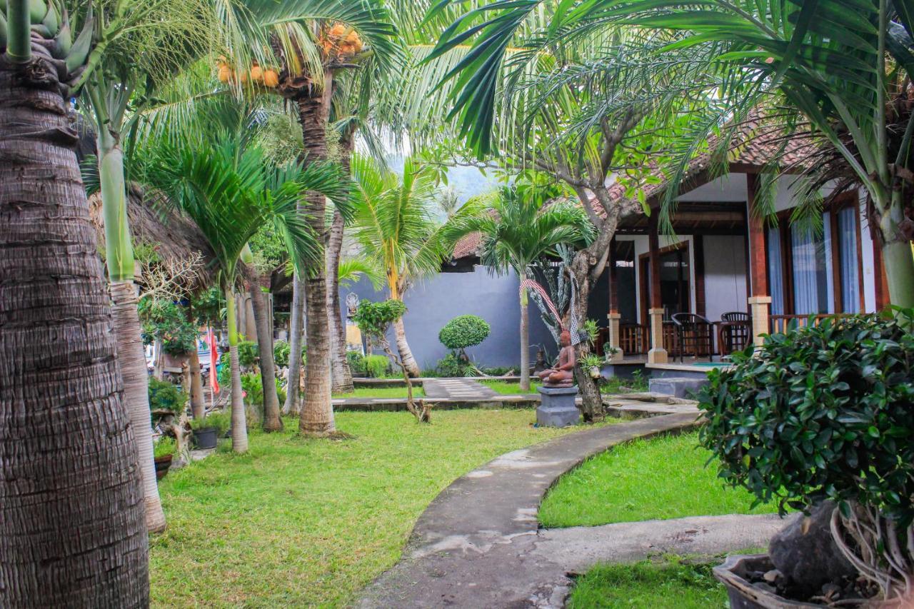 Coconut Beach Bungalows & Warung آميدْ المظهر الخارجي الصورة