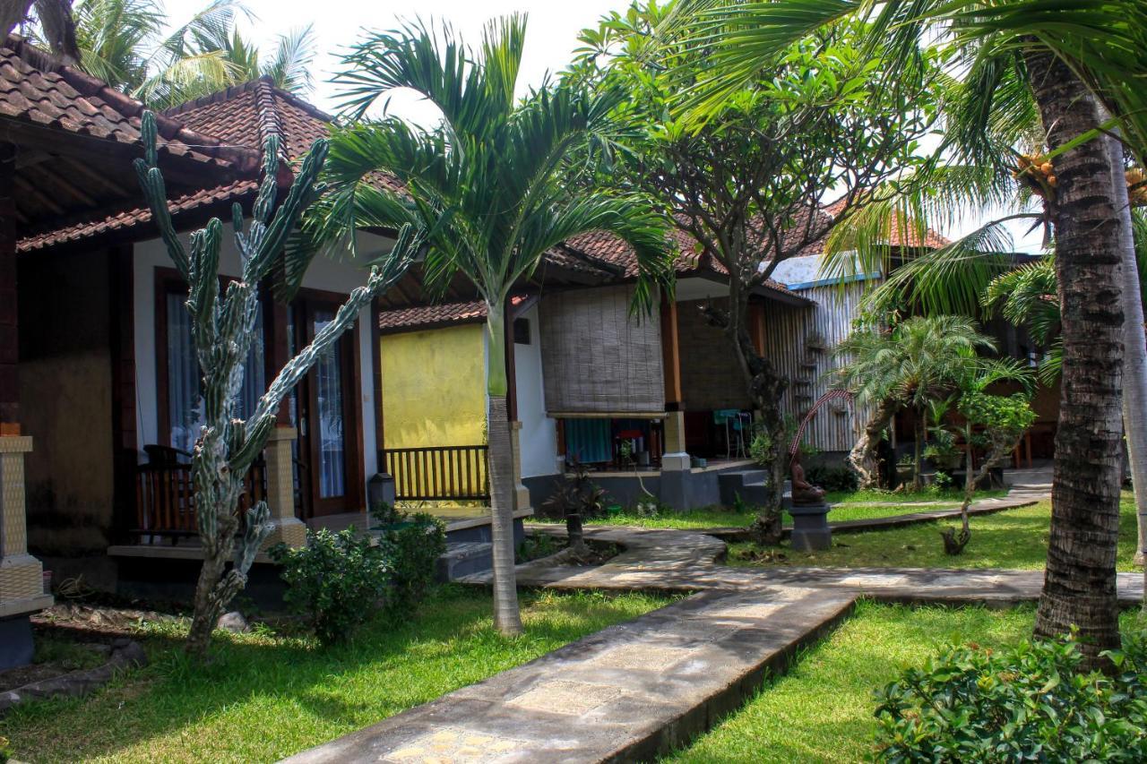 Coconut Beach Bungalows & Warung آميدْ المظهر الخارجي الصورة
