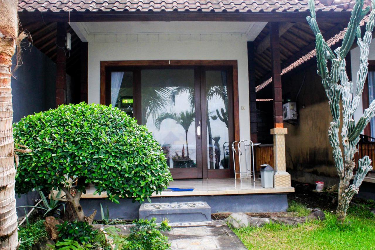 Coconut Beach Bungalows & Warung آميدْ المظهر الخارجي الصورة